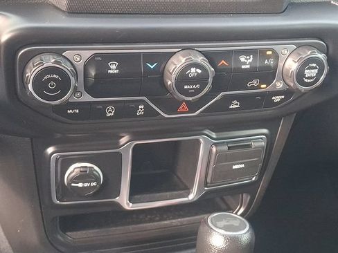 Used 2022 Jeep Wrangler Unlimited Sport AWD/4WD image 15