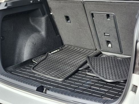 Certified 2024 Volkswagen Taos SEL image 30