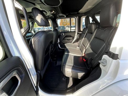 Used 2021 Jeep Wrangler Unlimited Sahara image 26