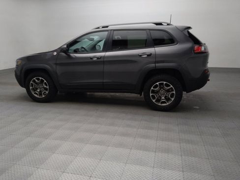 Used 2020 Jeep Cherokee Trailhawk image 3