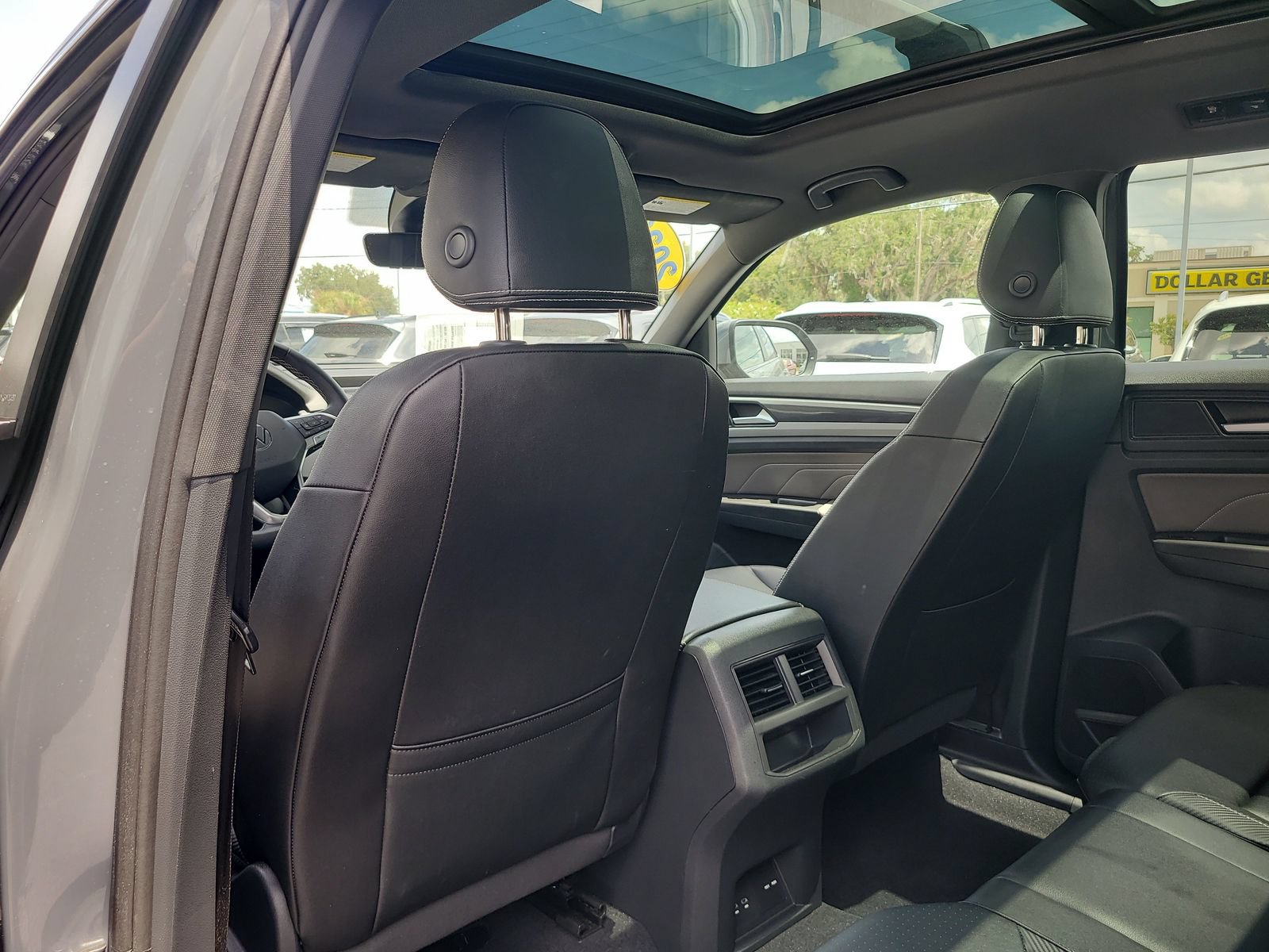 Used 2023 Volkswagen Atlas Cross Sport SEL AWD/4WD image 10