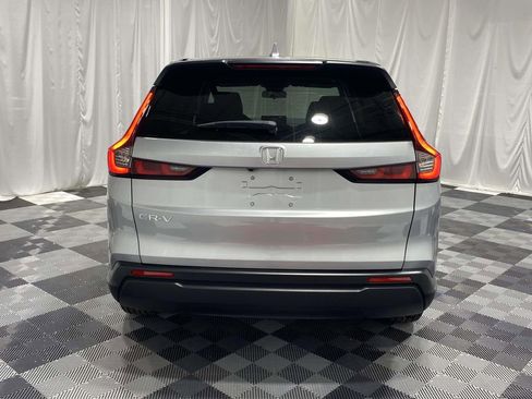 Used 2025 Honda CR-V LX image 3