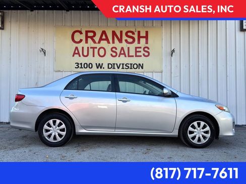 Used 2011 Toyota Corolla LE image 1