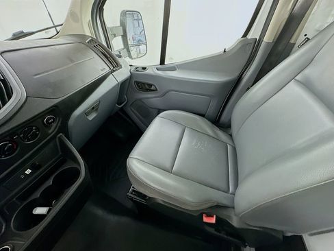Used 2018 Ford Transit 250 138 RWD image 11