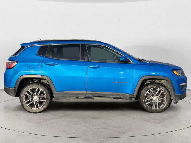 Used 2018 Jeep Compass Latitude w/ Popular Equipment Group AWD/4WD image 4