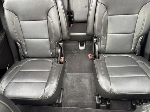 Used 2020 Chevrolet Traverse Premier w/ Redline Edition image 37