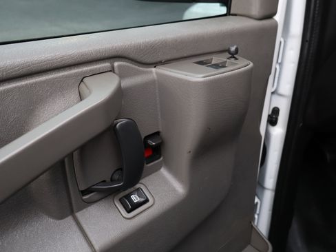 Used 2021 Chevrolet Express 2500 Extended w/ Driver Convenience Package image 13