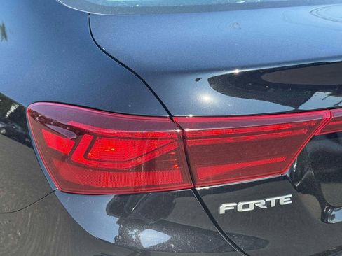 Used 2023 Kia Forte LXS FWD image 9