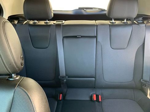 Used 2023 Buick Encore GX Select image 35