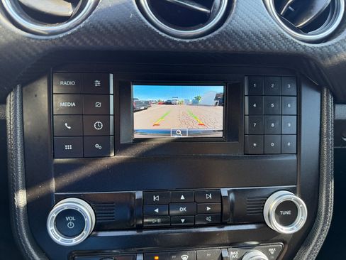 Used 2021 Ford Mustang Coupe RWD image 23