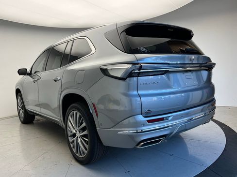 Used 2025 Buick Enclave Avenir w/ Super Cruise Package image 4