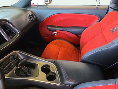 Certified 2022 Dodge Challenger R/T Scat Pack image 18