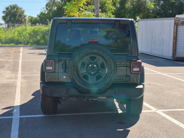Used 2018 Jeep Wrangler Unlimited Sport AWD/4WD image 6