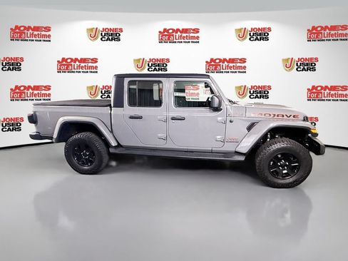 Used 2021 Jeep Gladiator Mojave w/ Dual Top Group AWD/4WD image 19