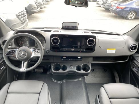 New 2026 Mercedes-Benz Sprinter 2500 image 11