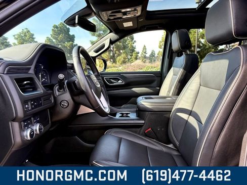 Used 2021 GMC Yukon SLT w/ SLT Premium Package image 10