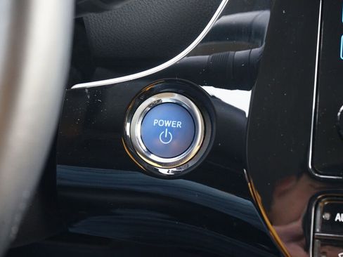 Used 2019 Toyota Prius XLE image 24