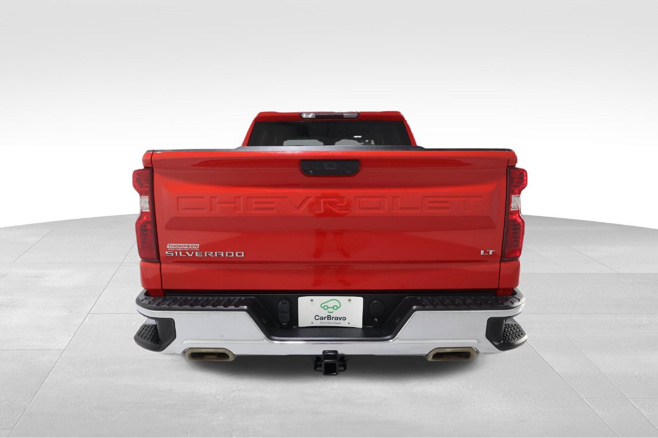 Used 2022 Chevrolet Silverado 1500 LT AWD/4WD image 3