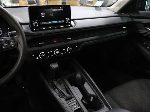 Used 2025 Honda Accord SE image 35