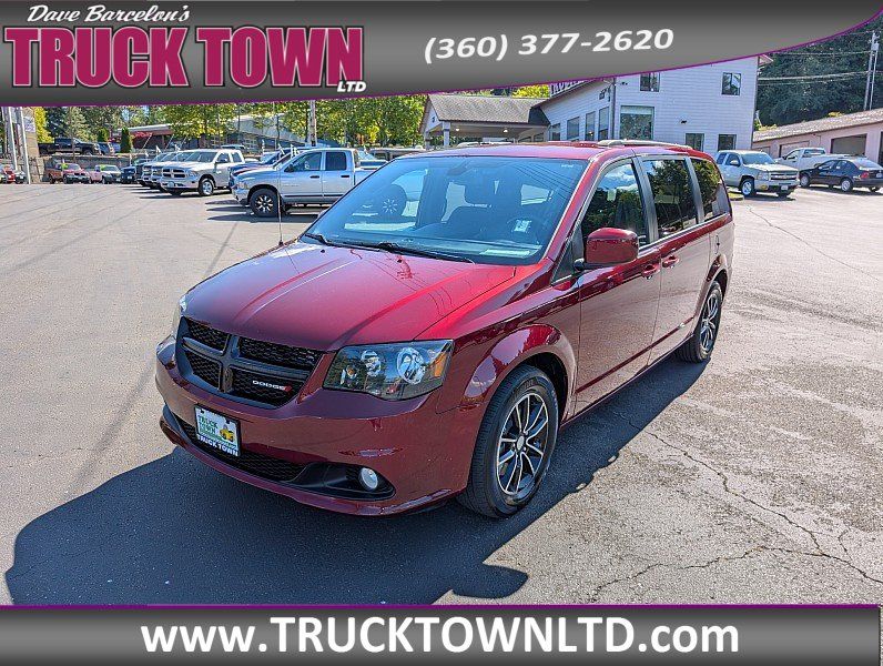 Used 2018 Dodge Grand Caravan SE FWD image 1
