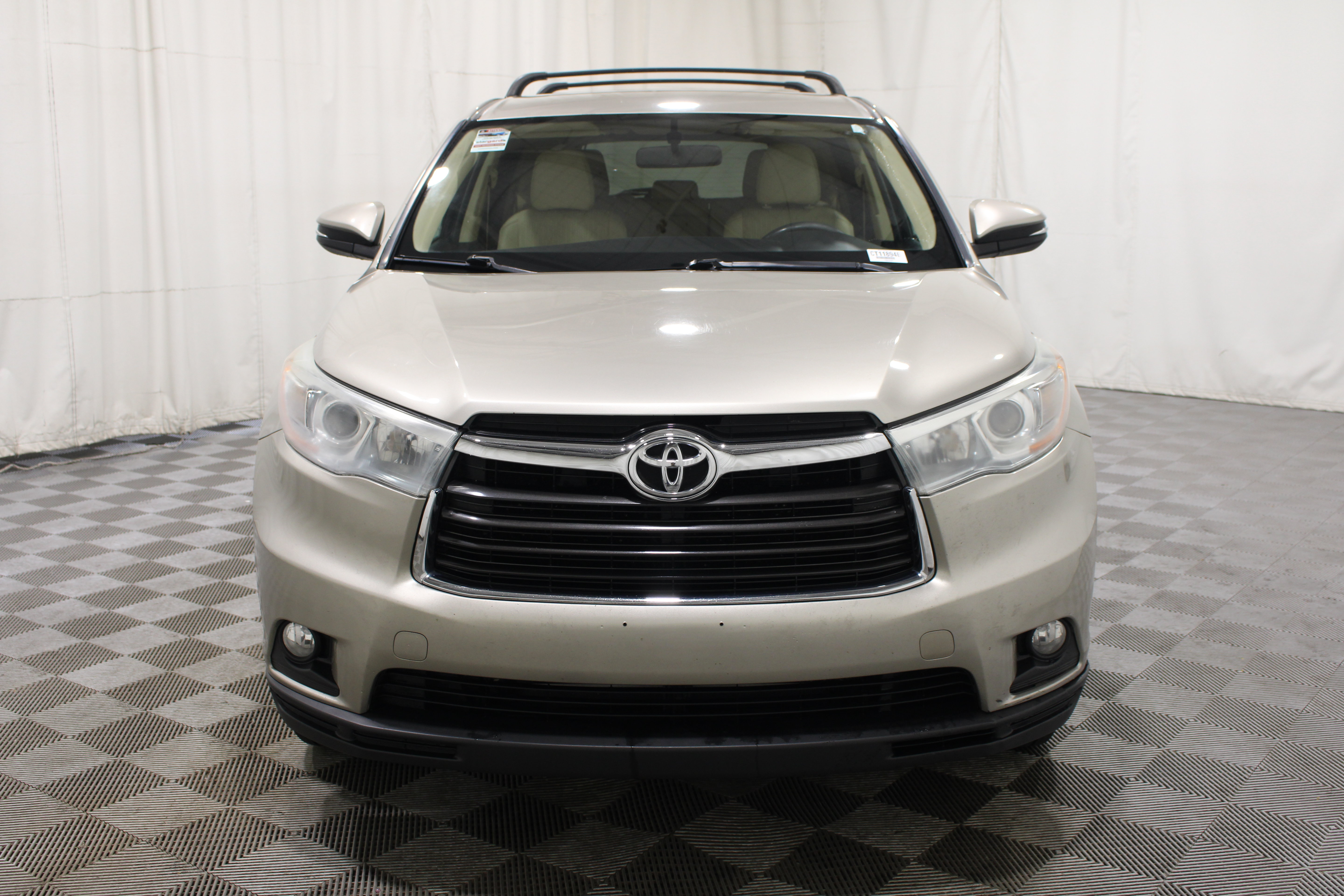 Used 2016 Toyota Highlander Plus w/ Protection Package #3 AWD/4WD image 32