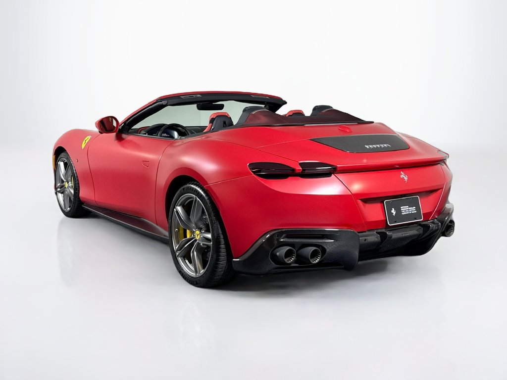 Used 2025 Ferrari Roma Spider RWD image 2