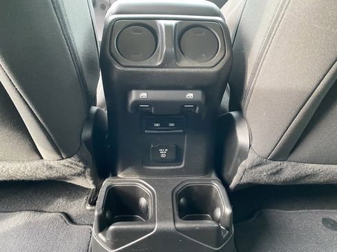 Used 2023 Jeep Gladiator Overland image 31