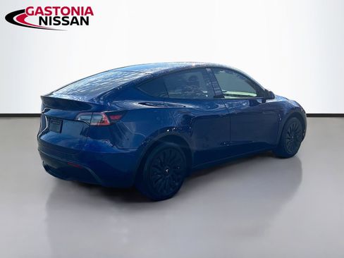 Used 2020 Tesla Model Y Long Range image 9