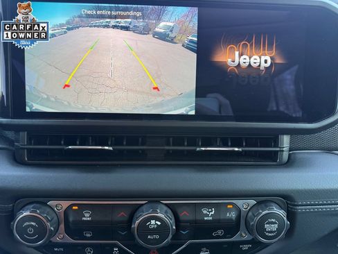 Used 2026 Jeep Wrangler Unlimited Rubicon AWD/4WD image 13