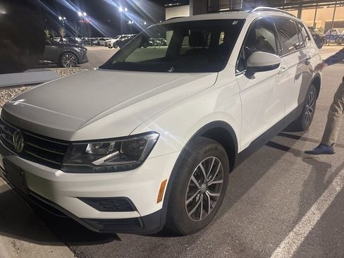 Used 2019 Volkswagen Tiguan SE image 4
