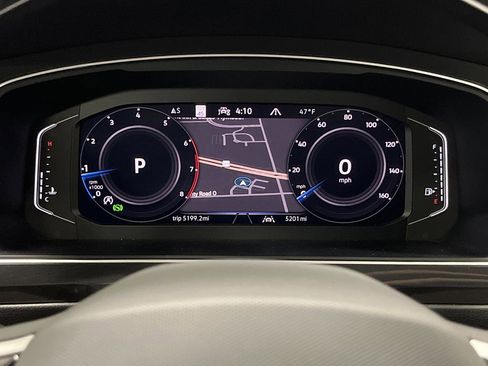 Used 2024 Volkswagen Tiguan SEL R-Line image 18