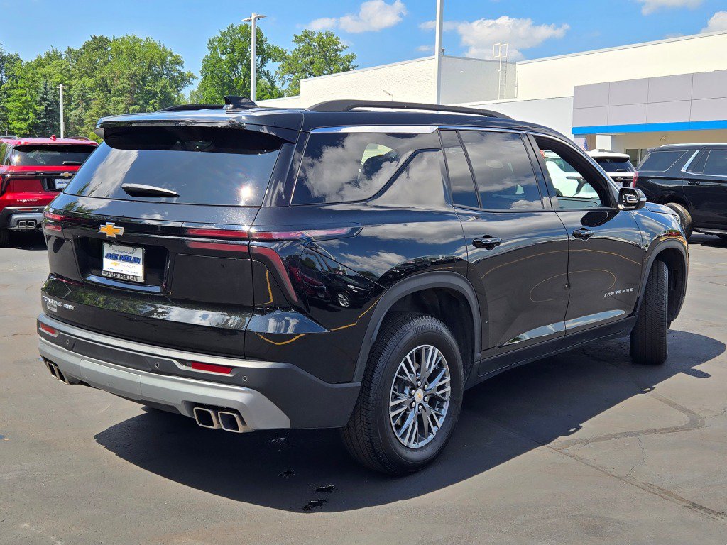 Certified 2026 Chevrolet Traverse LT AWD/4WD image 13