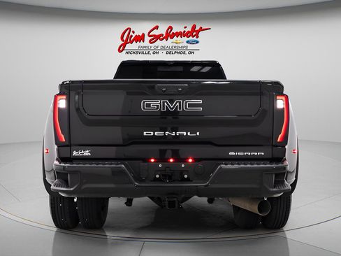 Used 2025 GMC Sierra 3500 Denali w/ Denali Reserve Package AWD/4WD image 5