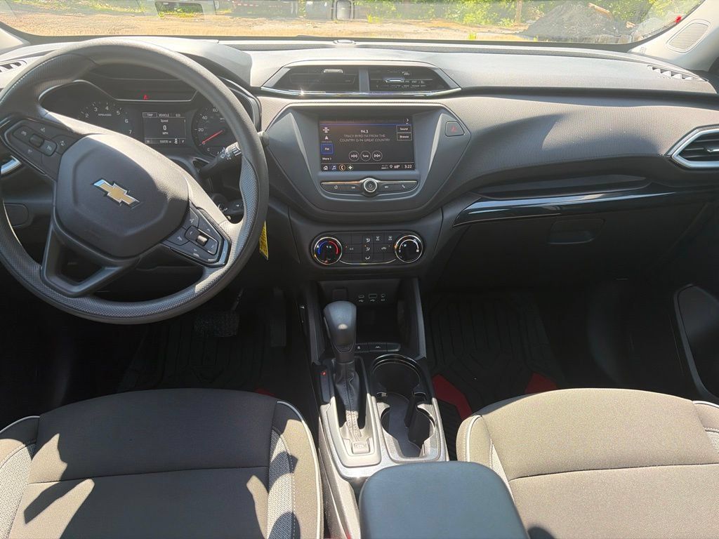 Used 2023 Chevrolet TrailBlazer LS FWD image 19