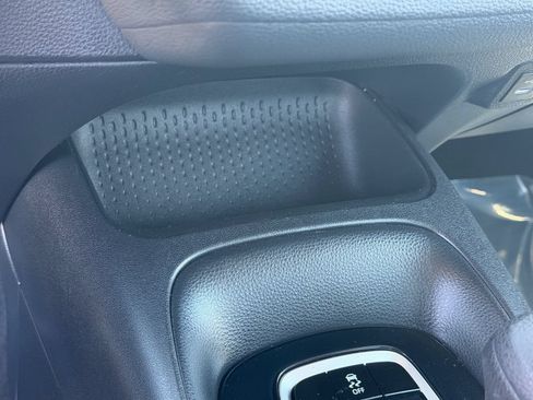 Used 2024 Toyota Corolla LE FWD image 29