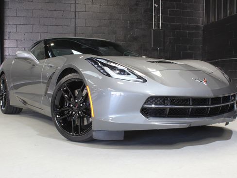 Used 2016 Chevrolet Corvette Stingray Coupe w/ 2LT Preferred Equipment Group image 7