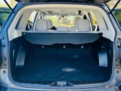 Used 2018 Subaru Forester 2.5i Premium w/ All-Weather Package AWD/4WD image 24