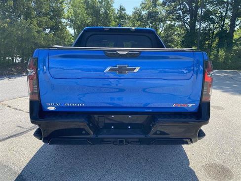 Certified 2025 Chevrolet Silverado EV RST AWD/4WD image 6