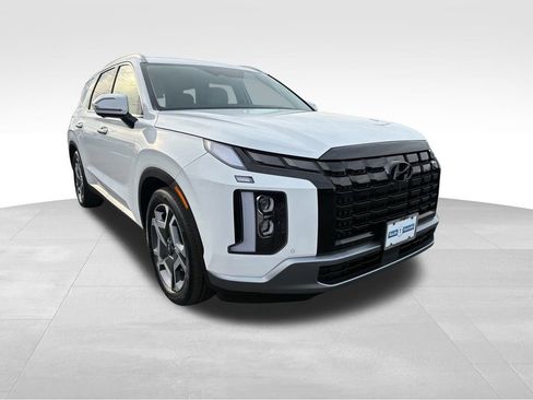 Used 2024 Hyundai Palisade Limited image 1