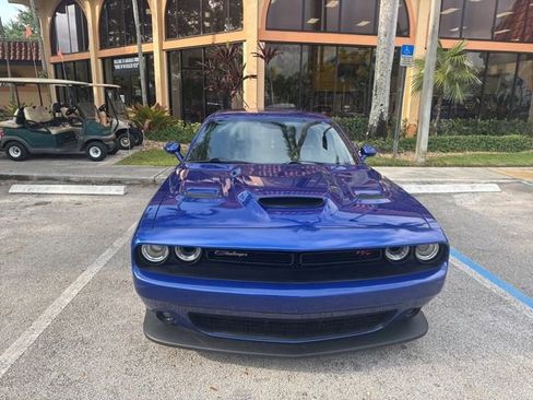 Used 2021 Dodge Challenger R/T Scat Pack RWD image 4