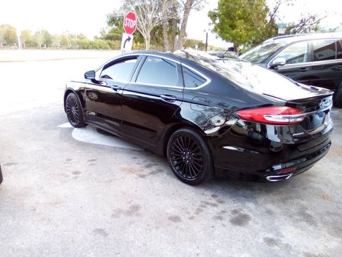 Used 2017 Ford Fusion Titanium FWD image 6