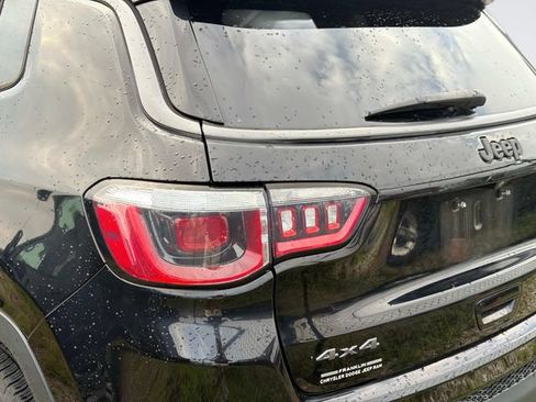Used 2018 Jeep Compass Trailhawk AWD/4WD image 7