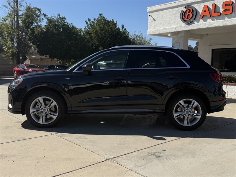 Used 2020 Audi Q3 2.0T Premium AWD/4WD image 2