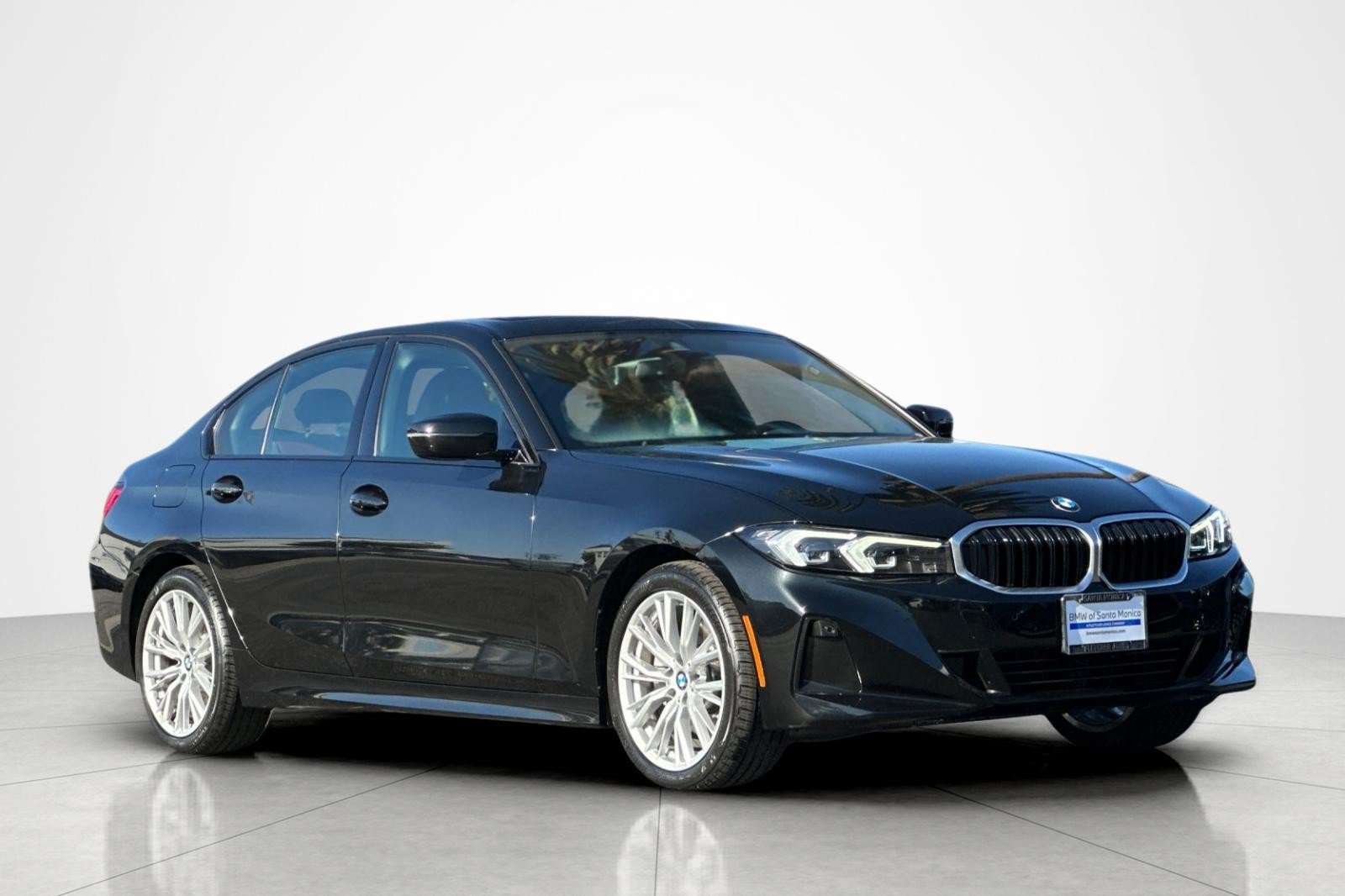 Used 2023 BMW 330i Sedan w/ Convenience Package RWD image 7