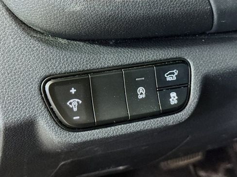 Certified 2025 Kia Seltos EX w/ EX Sunroof Package AWD/4WD image 10
