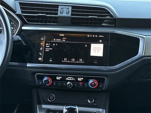 Used 2023 Audi Q3 2.0T Premium image 17