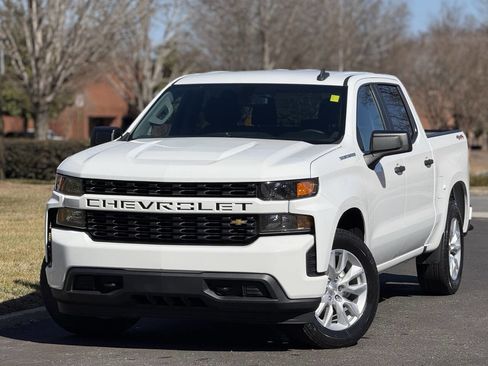 Used 2022 Chevrolet Silverado 1500 Custom AWD/4WD image 1