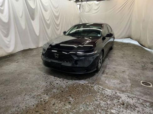 Used 2024 Honda Accord EX image 11