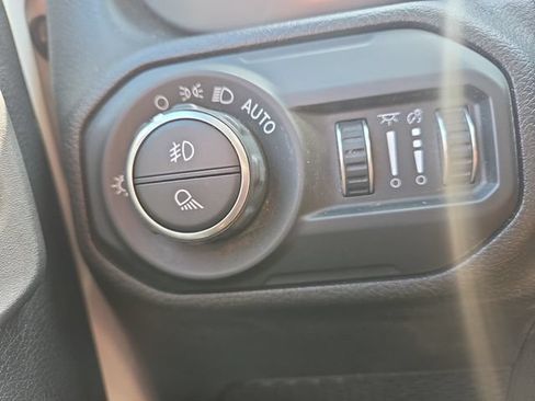 Used 2021 Jeep Gladiator Sport AWD/4WD image 20