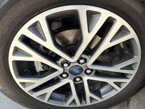 Used 2022 Ford Escape SEL image 35